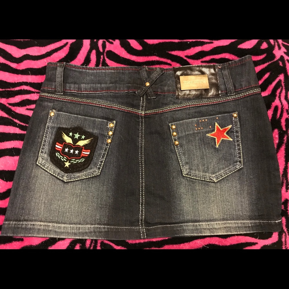 Size 11/12 Embellished Politix stretch denim skirt
